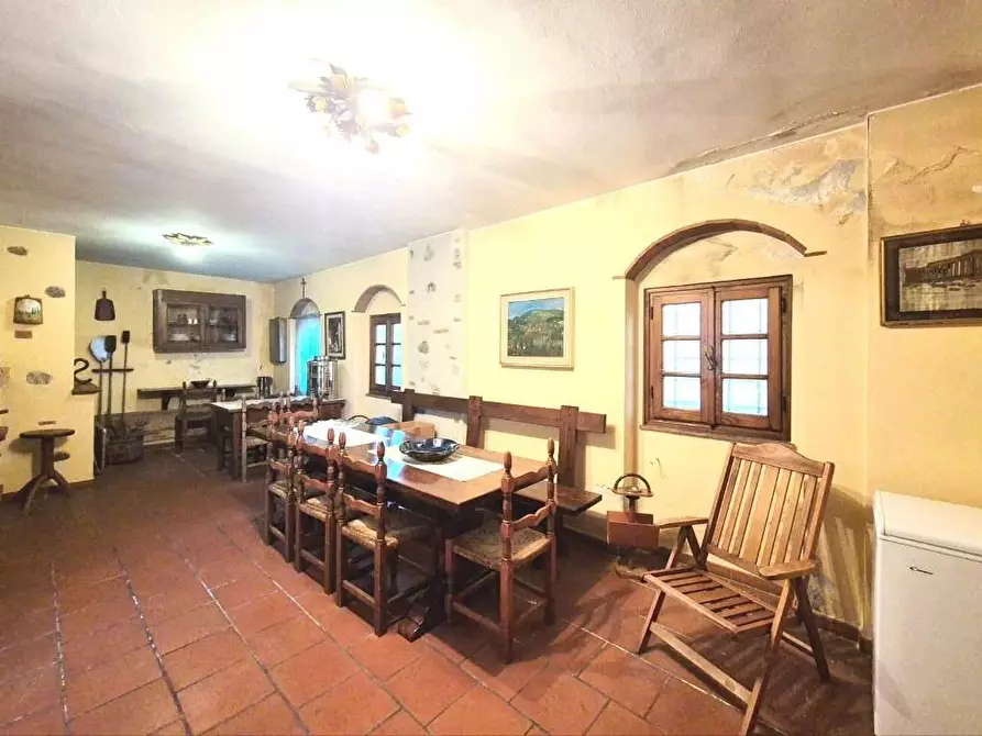 Immagine 29 di Villa in vendita  a Capannori