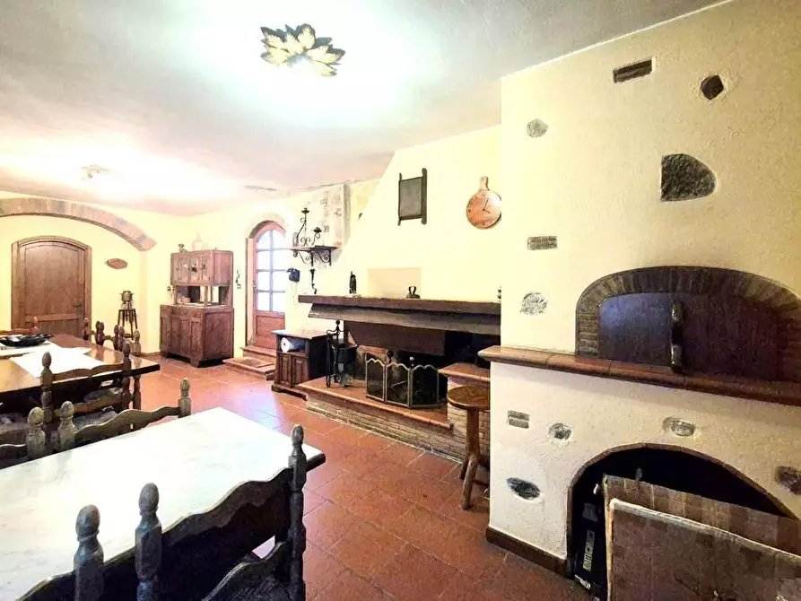 Immagine 30 di Villa in vendita  a Capannori