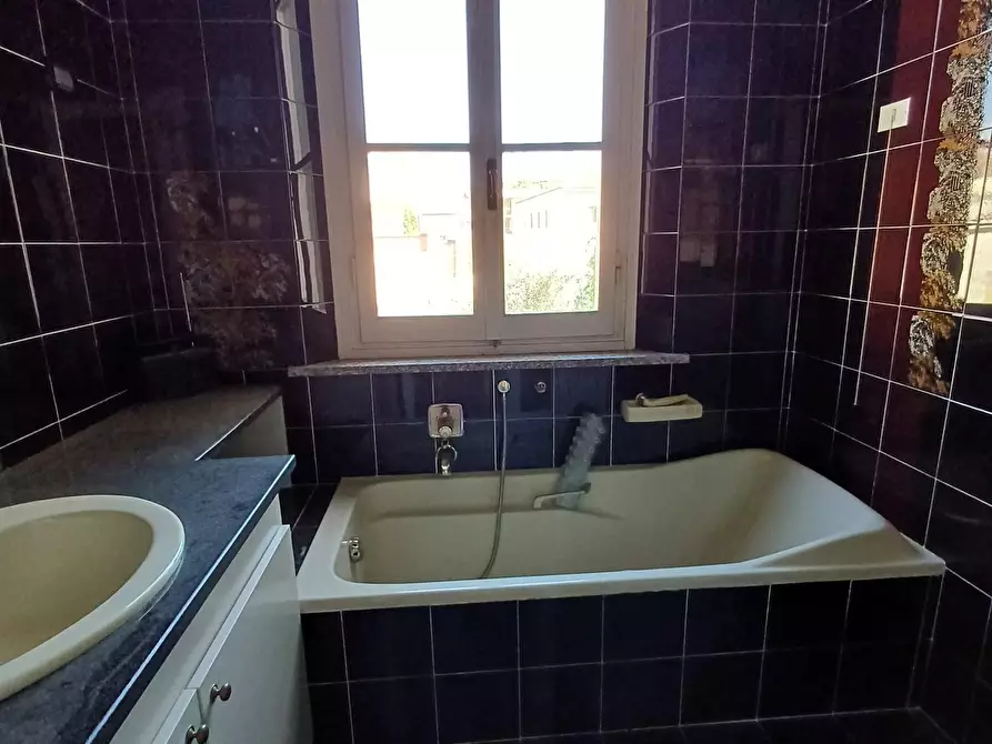 Immagine 16 di Villa in vendita  a Empoli