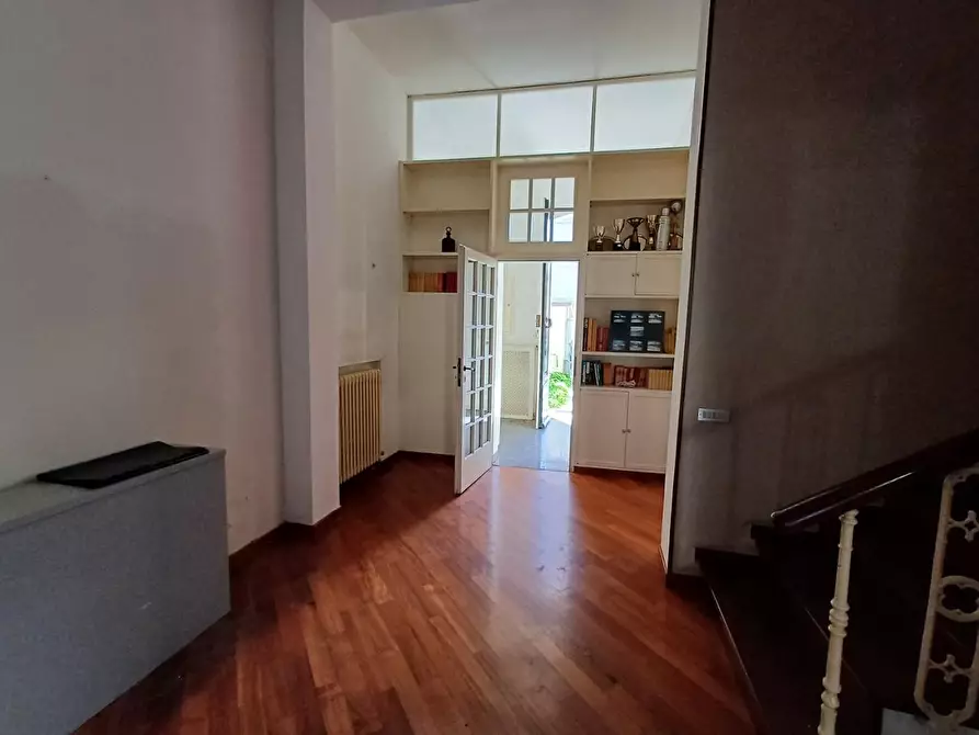 Immagine 6 di Villa in vendita  a Empoli