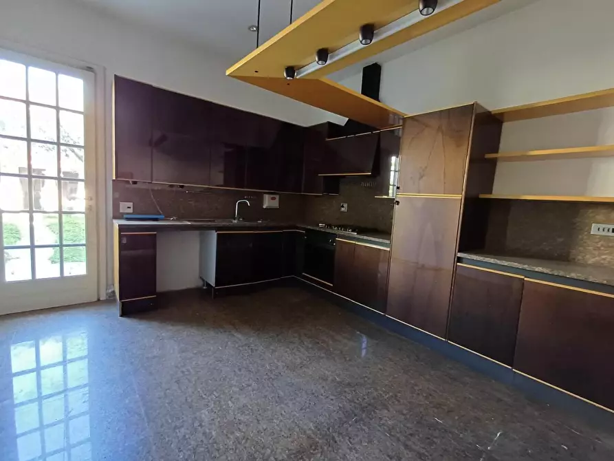Immagine 7 di Villa in vendita  a Empoli