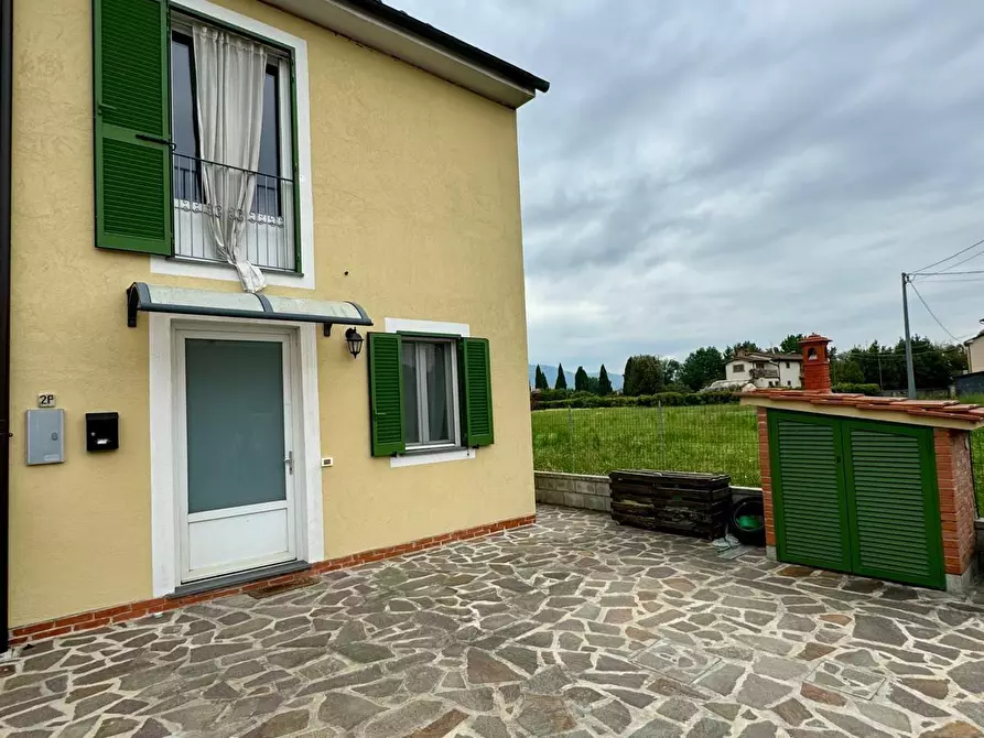 Immagine 49 di Villetta a schiera in vendita  a Capannori