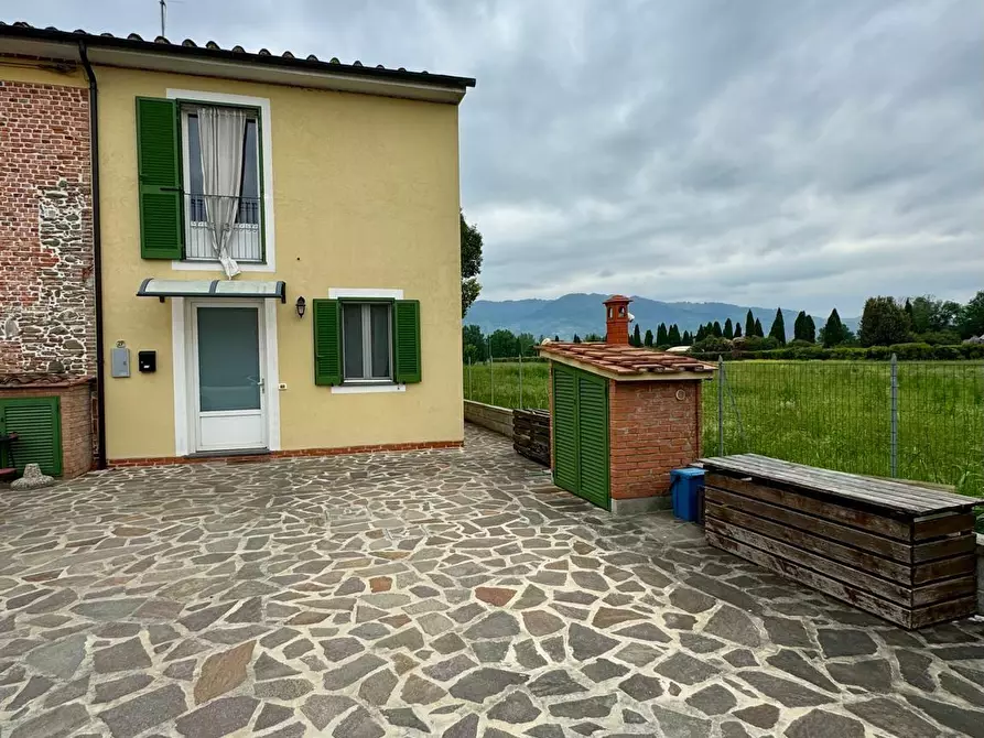 Immagine 48 di Villetta a schiera in vendita  a Capannori