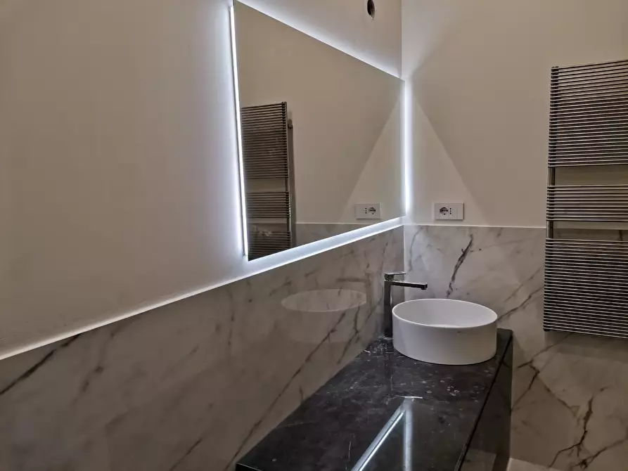 Immagine 9 di Casa bifamiliare in vendita  a Colle Di Val D'elsa