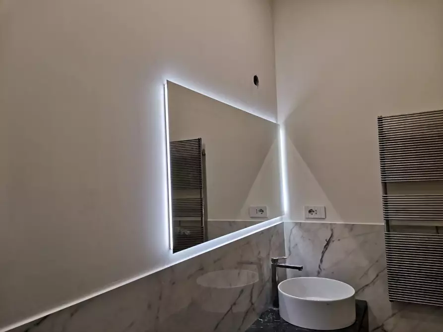 Immagine 10 di Casa bifamiliare in vendita  a Colle Di Val D'elsa
