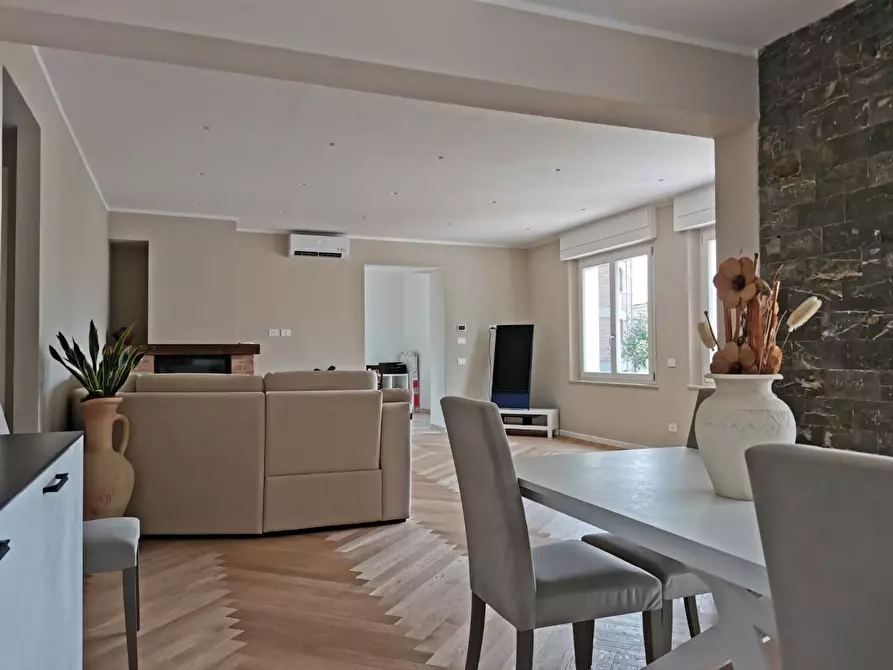 Immagine 12 di Casa bifamiliare in vendita  a Colle Di Val D'elsa