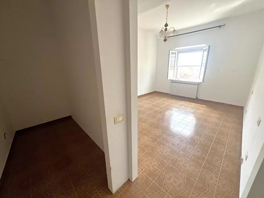 Immagine 11 di Appartamento in vendita  a Cascina