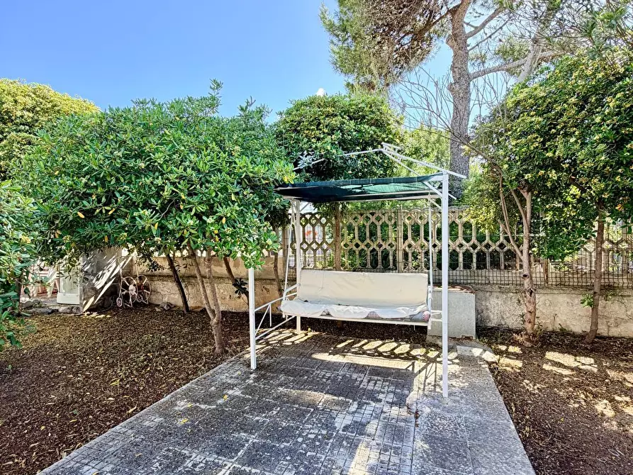 Immagine 46 di Appartamento in vendita  a Lecce