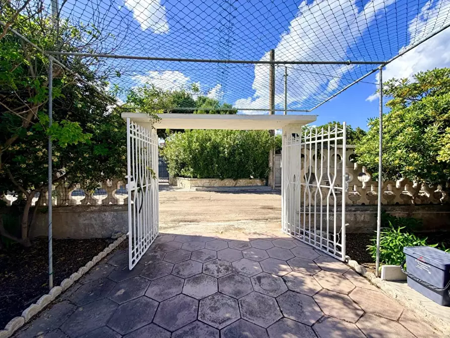 Immagine 2 di Appartamento in vendita  a Lecce