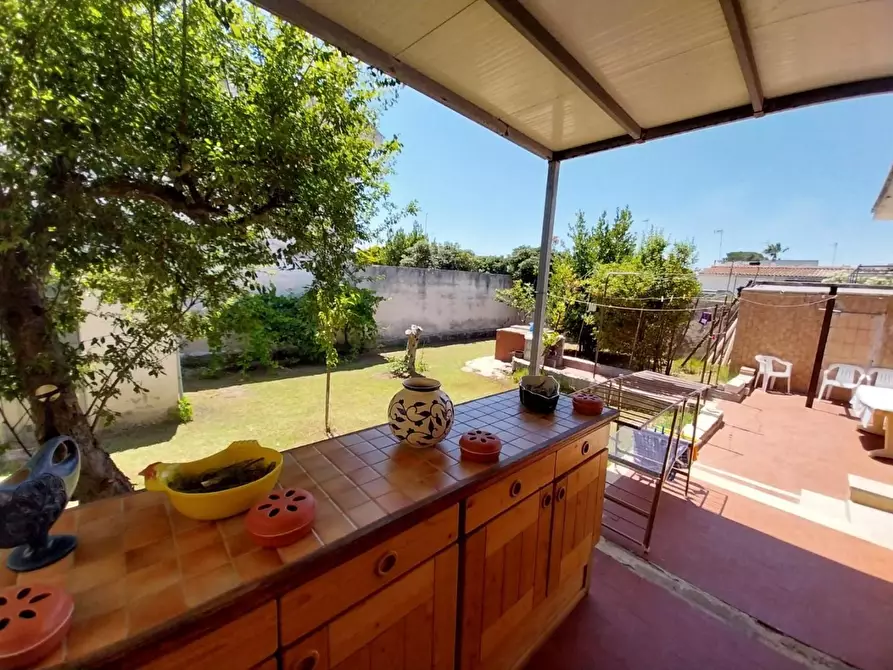 Immagine 11 di Appartamento in vendita  a Lecce