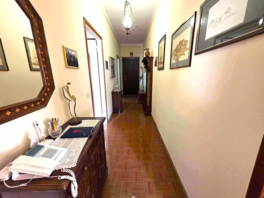 Immagine 5 di Appartamento in vendita  a Massa