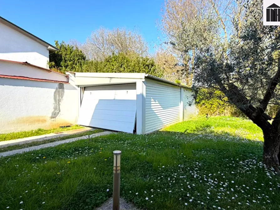 Immagine 28 di Ufficio in vendita  a Santa Croce Sull'arno