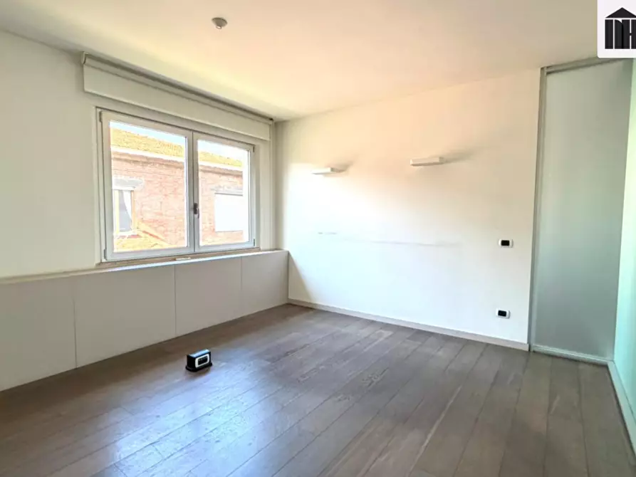 Immagine 6 di Ufficio in vendita  a Santa Croce Sull'arno