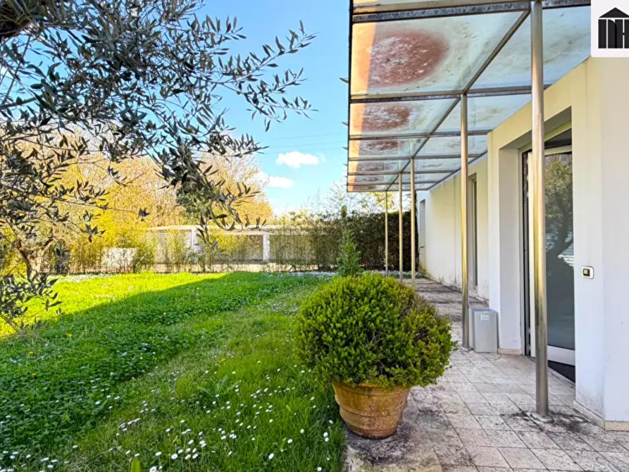 Immagine 26 di Ufficio in vendita  a Santa Croce Sull'arno