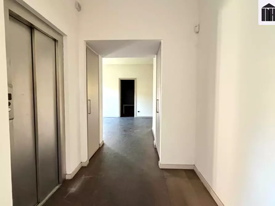 Immagine 16 di Ufficio in vendita  a Santa Croce Sull'arno