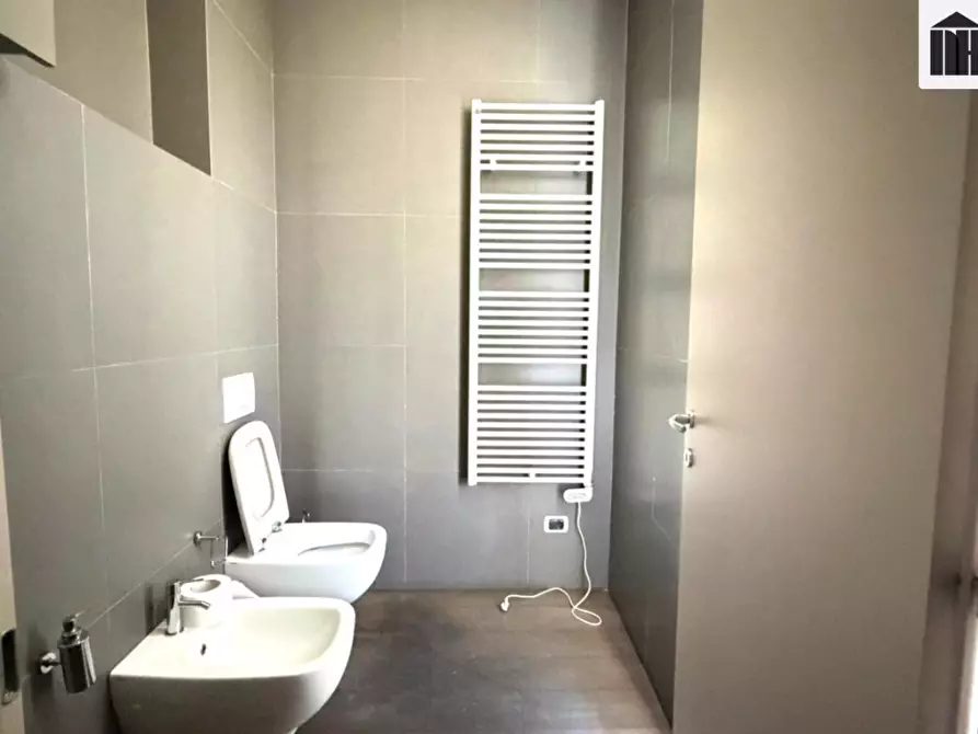 Immagine 19 di Ufficio in vendita  a Santa Croce Sull'arno