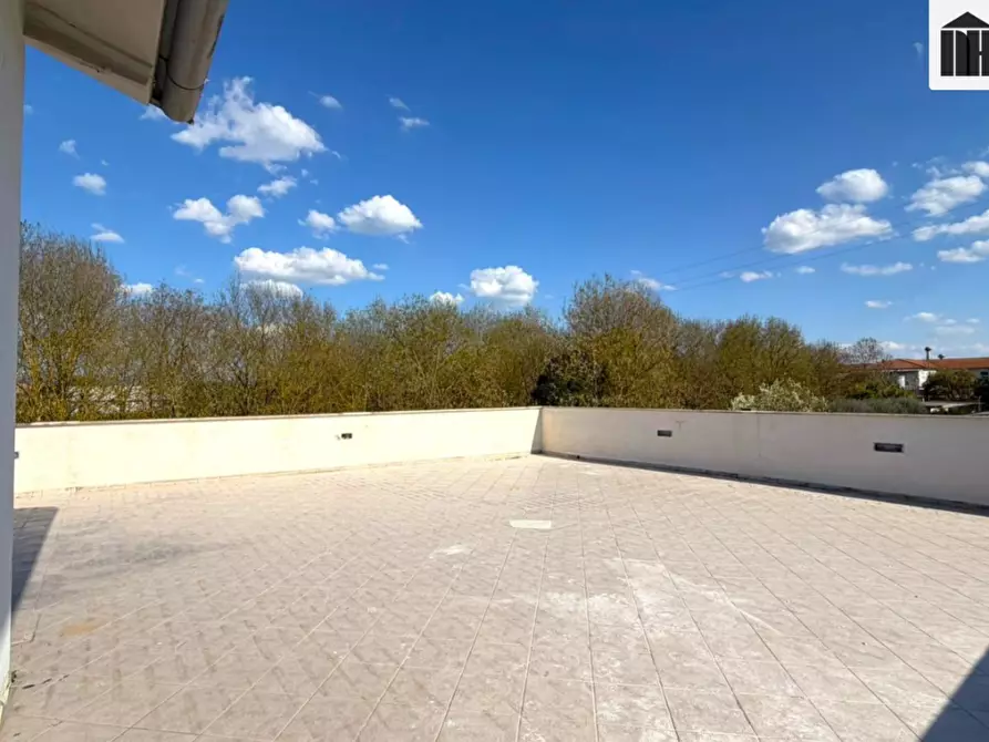 Immagine 10 di Ufficio in vendita  a Santa Croce Sull'arno