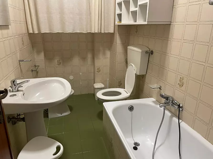 Immagine 7 di Appartamento in vendita  a Cecina