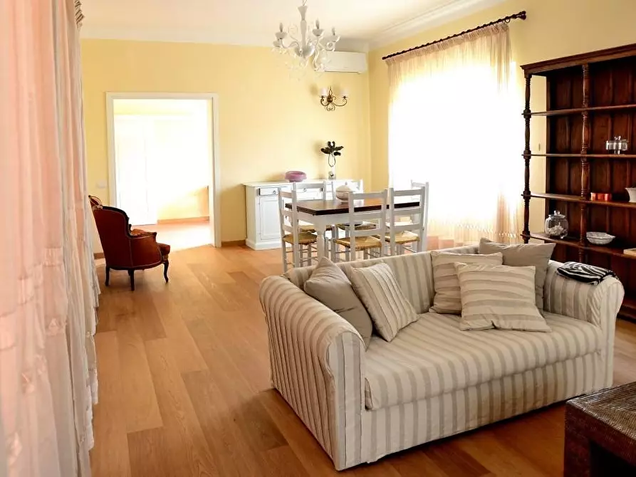 Immagine 22 di Villa in affitto  a Forte Dei Marmi