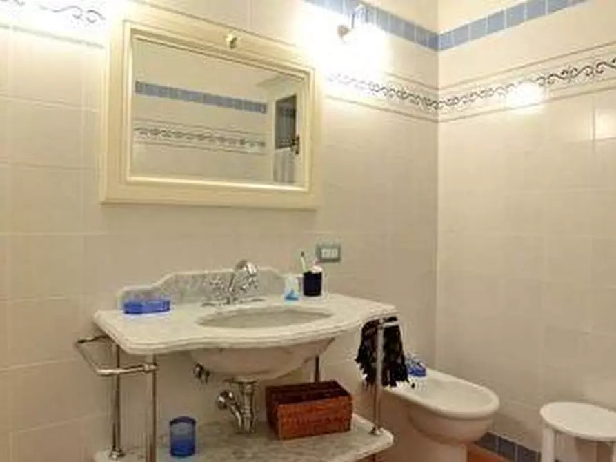 Immagine 38 di Villa in affitto  a Forte Dei Marmi