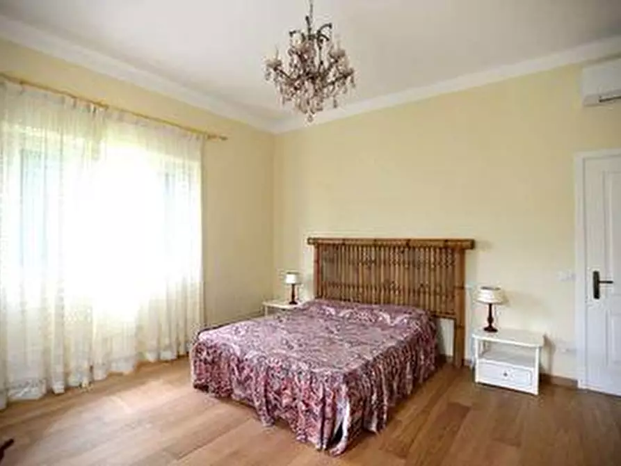 Immagine 26 di Villa in affitto  a Forte Dei Marmi