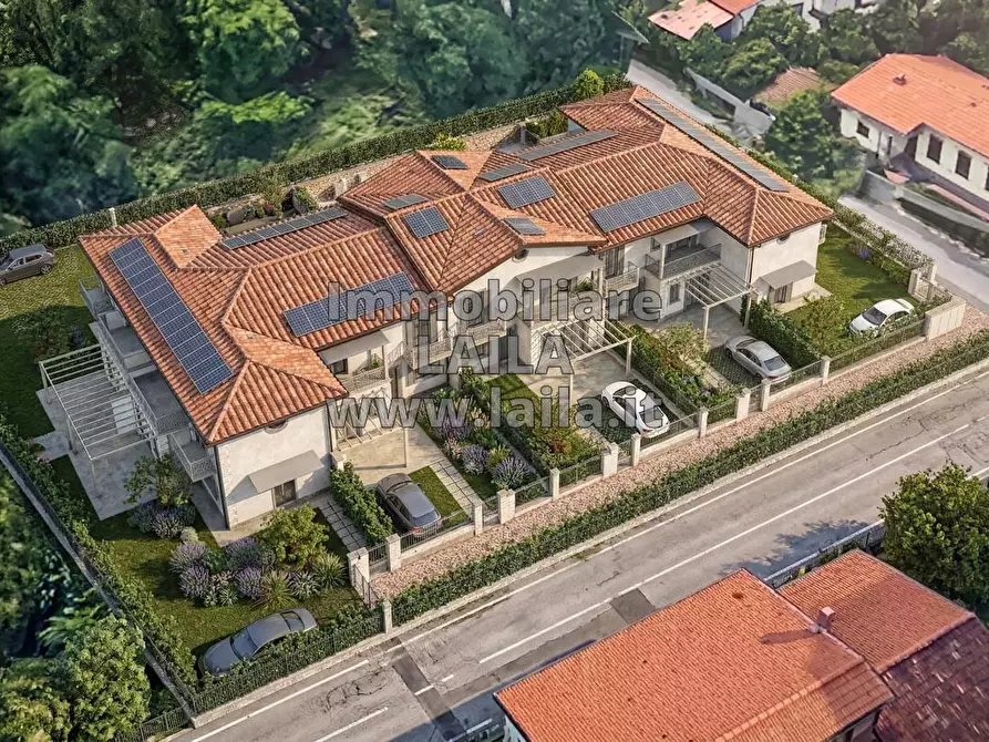 Immagine 3 di Villetta a schiera in vendita  a Montignoso