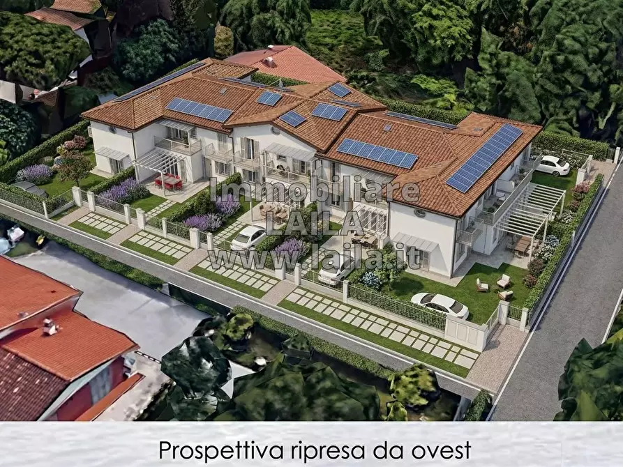 Immagine 7 di Villetta a schiera in vendita  a Montignoso