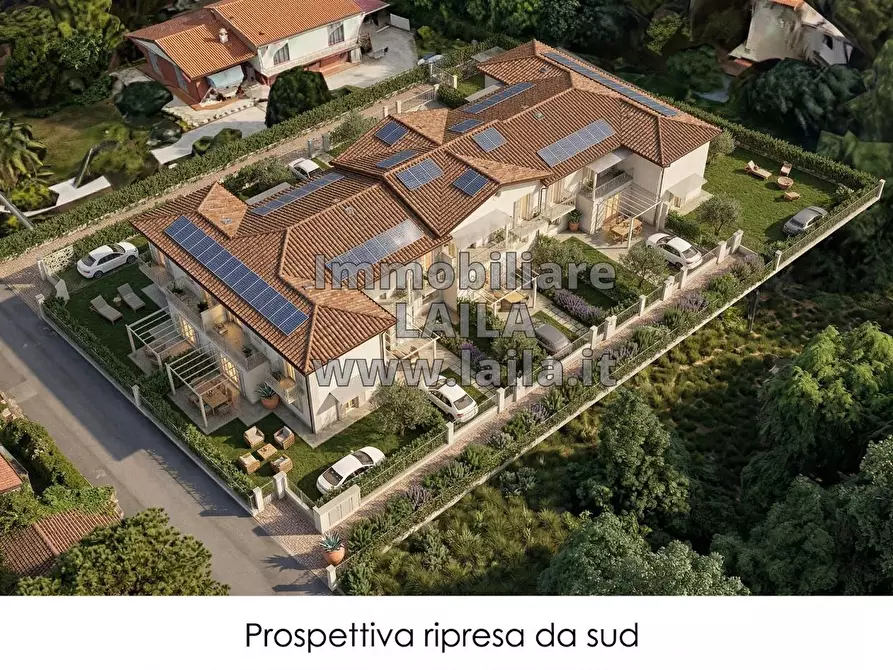 Immagine 5 di Villetta a schiera in vendita  a Montignoso