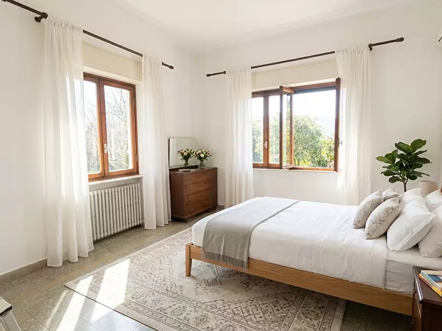 Immagine 14 di Villa in vendita  a Lucca