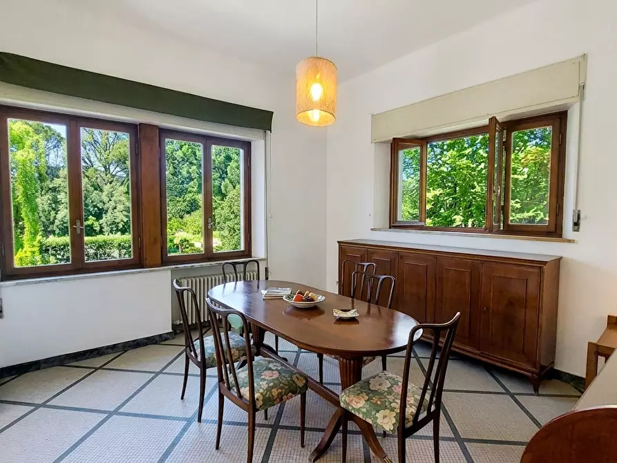 Immagine 7 di Villa in vendita  a Lucca