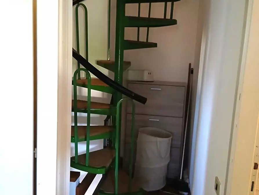 Immagine 17 di Villetta a schiera in vendita  a Massa