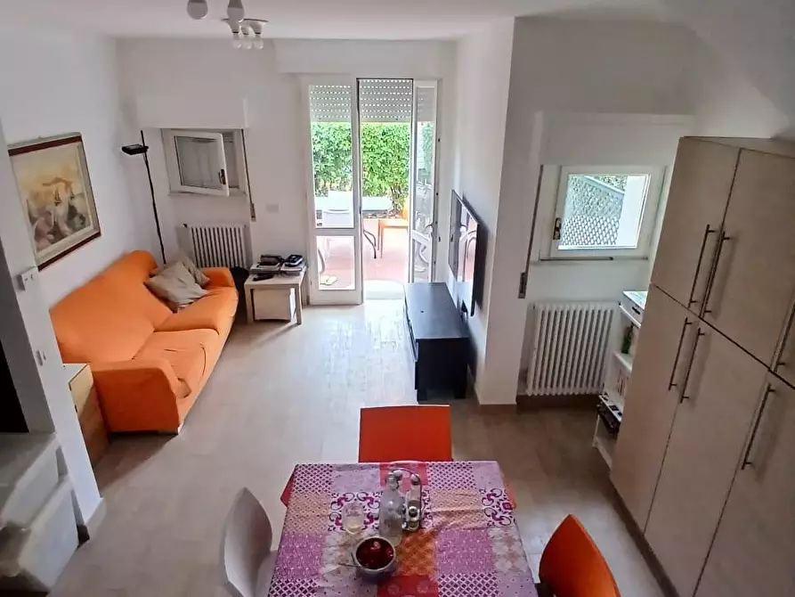 Immagine 4 di Villetta a schiera in vendita  a Massa