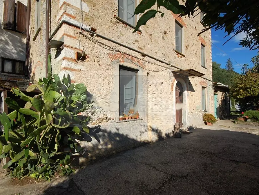 Immagine 16 di Rustico / casale in vendita  a Pietrasanta