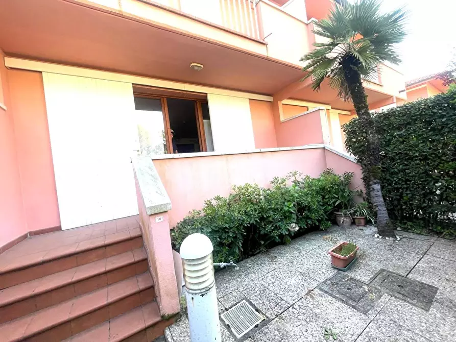 Immagine 4 di Villetta a schiera in vendita  a Massa