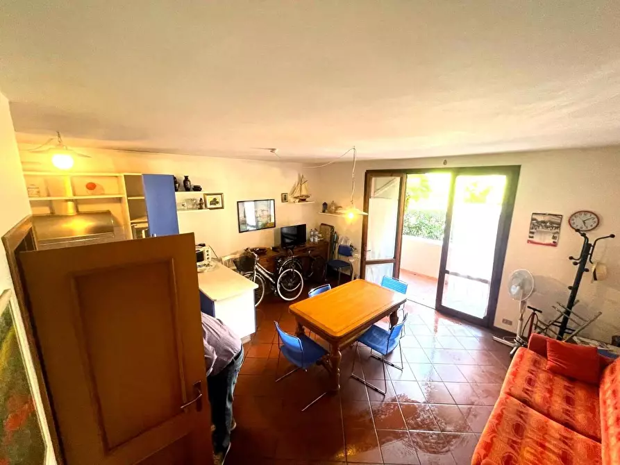 Immagine 14 di Villetta a schiera in vendita  a Massa