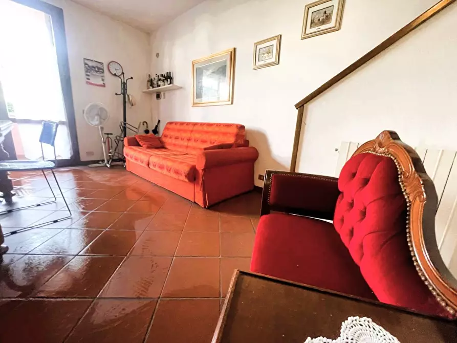 Immagine 7 di Villetta a schiera in vendita  a Massa