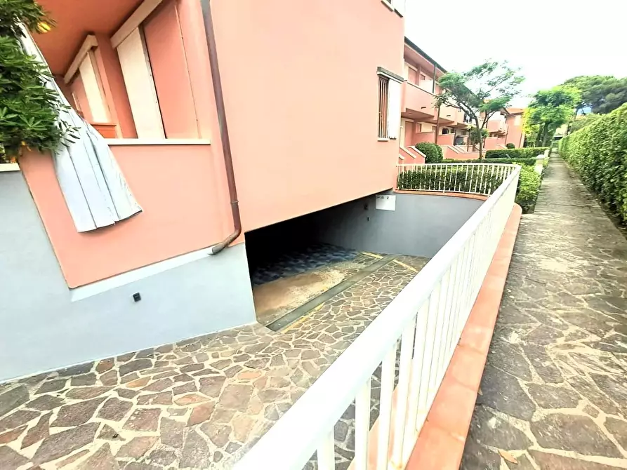 Immagine 31 di Villetta a schiera in vendita  a Massa