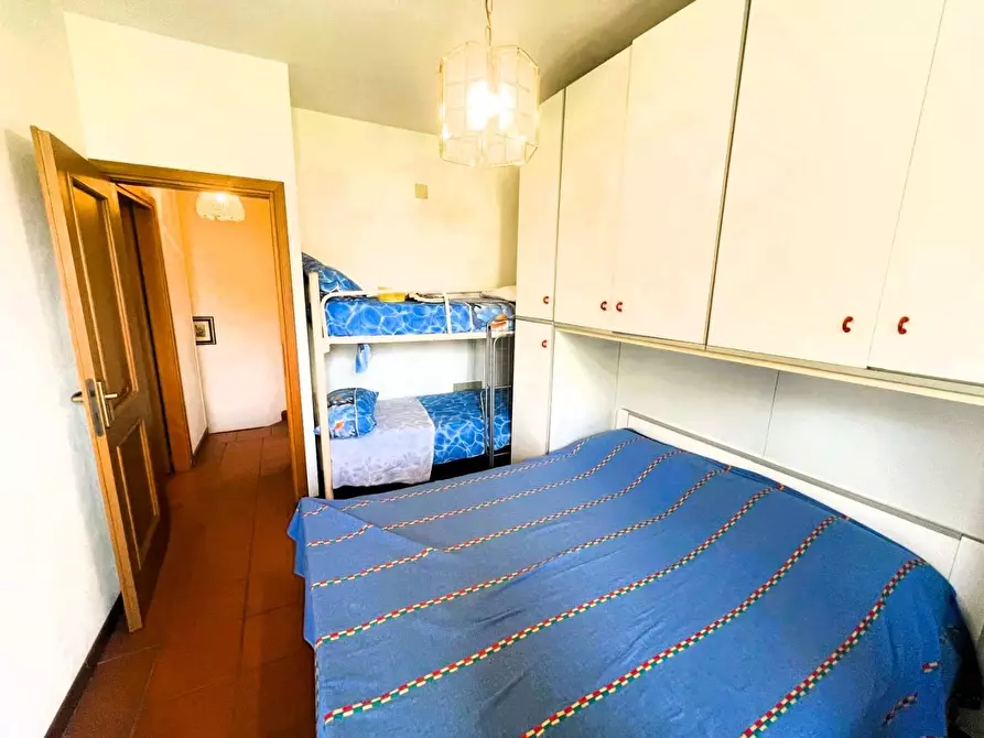 Immagine 21 di Villetta a schiera in vendita  a Massa