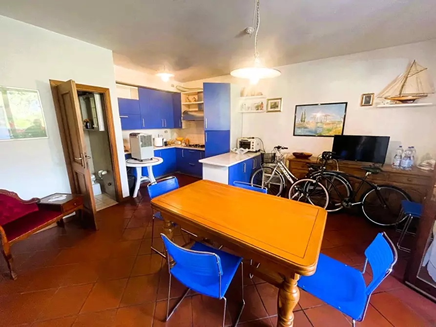 Immagine 8 di Villetta a schiera in vendita  a Massa