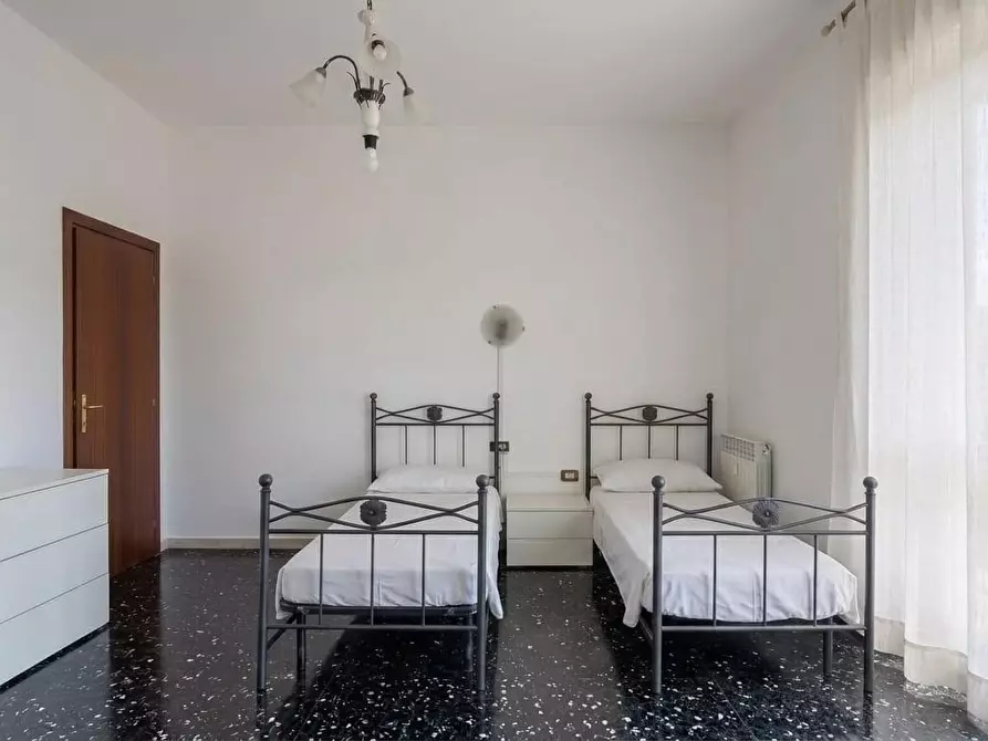 Immagine 13 di Appartamento in vendita  a Lerici