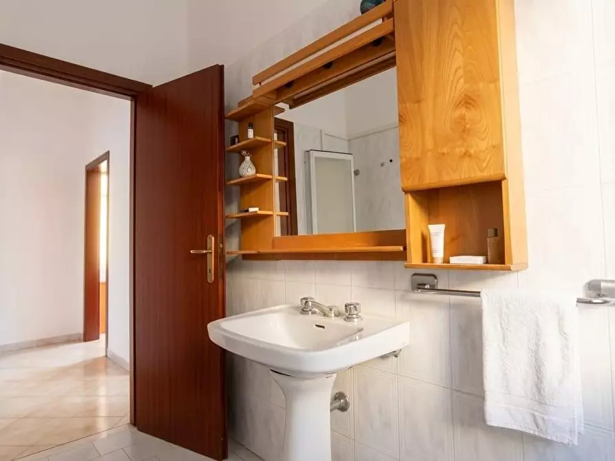 Immagine 28 di Appartamento in vendita  a Lerici