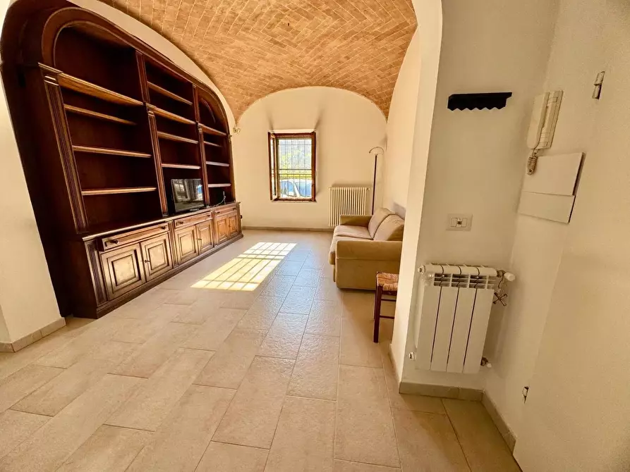 Immagine 22 di Appartamento in vendita  a Siena