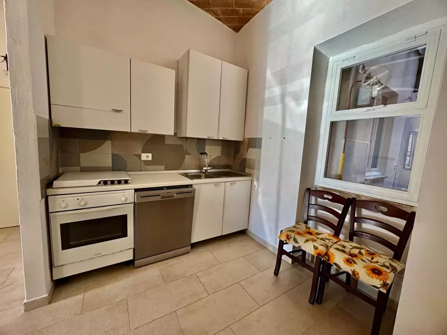 Immagine 8 di Appartamento in vendita  a Siena