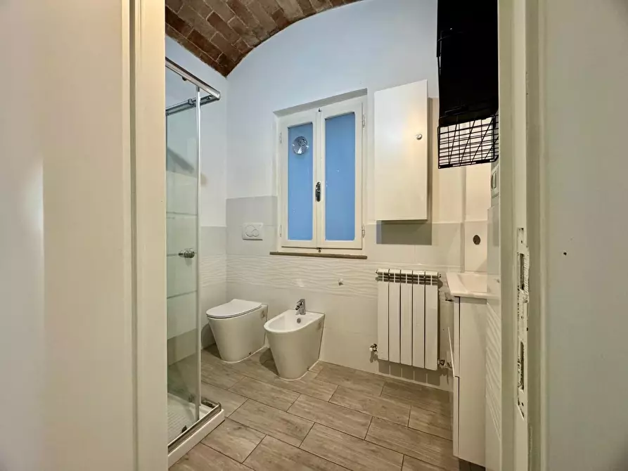 Immagine 3 di Appartamento in vendita  a Siena