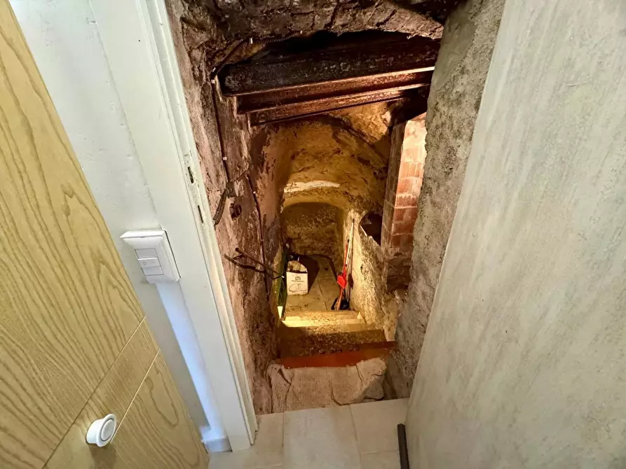 Immagine 6 di Appartamento in vendita  a Siena