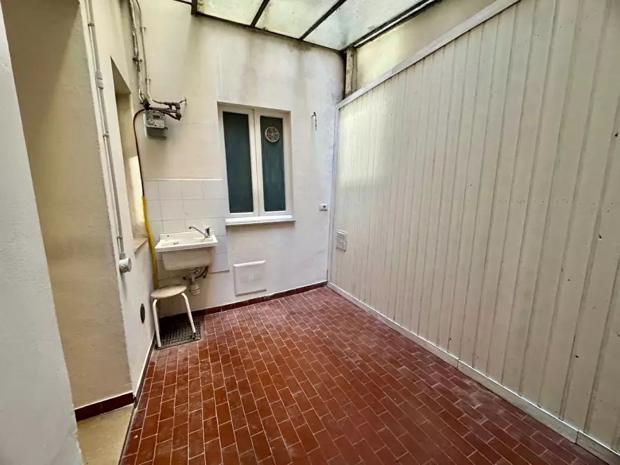 Immagine 10 di Appartamento in vendita  a Siena