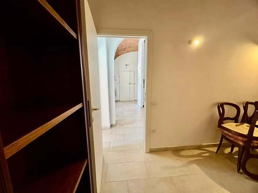 Immagine 21 di Appartamento in vendita  a Siena