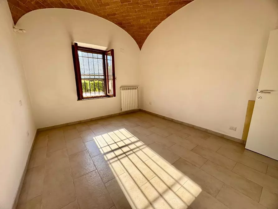 Immagine 17 di Appartamento in vendita  a Siena