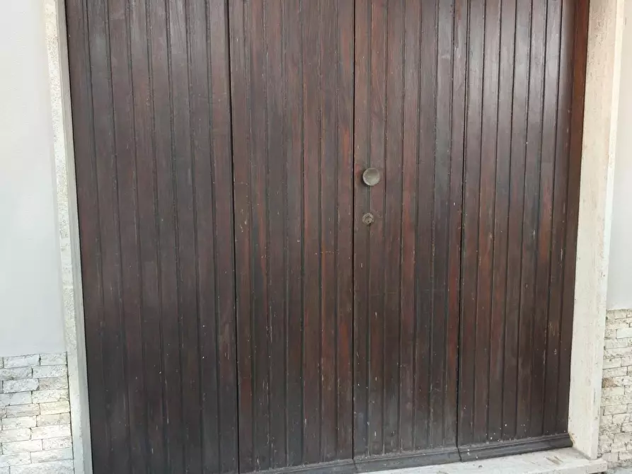 Immagine 2 di Appartamento in vendita  a Lucca