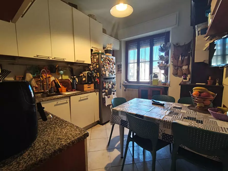 Immagine 4 di Appartamento in vendita  a Lucca